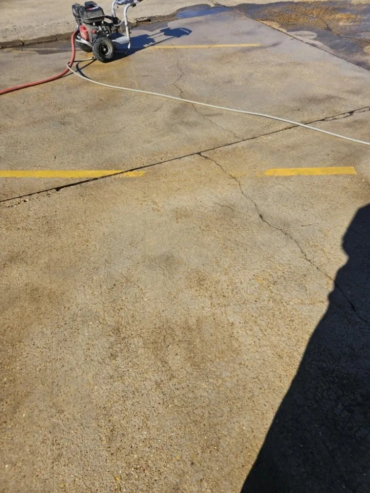 Reliable lawn care service for year-round maintenance in Corinth, MS by WW Consolidated Services