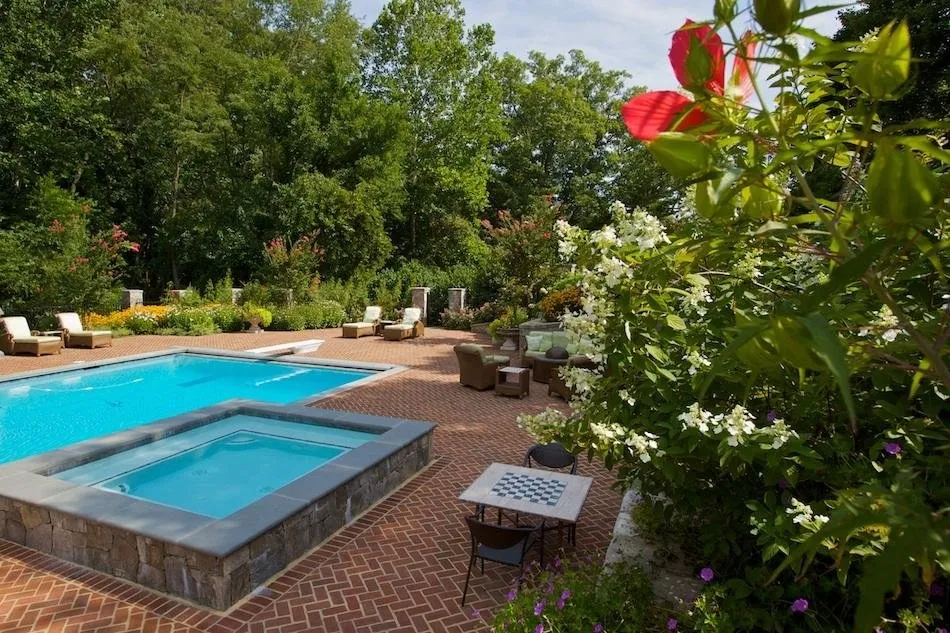 Reliable lawn care service in Herndon, VA by W&W Landscaping