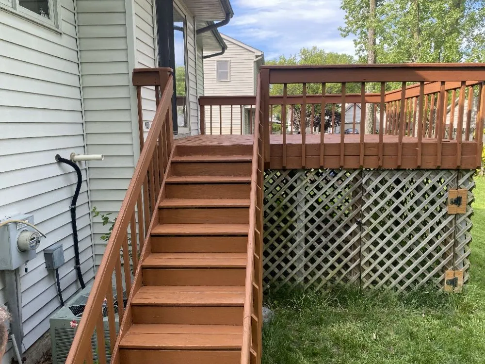 Professional yard cleanup service in Monroe, MI - Ww’Js Trailer Roofing And Outside Lawn Care