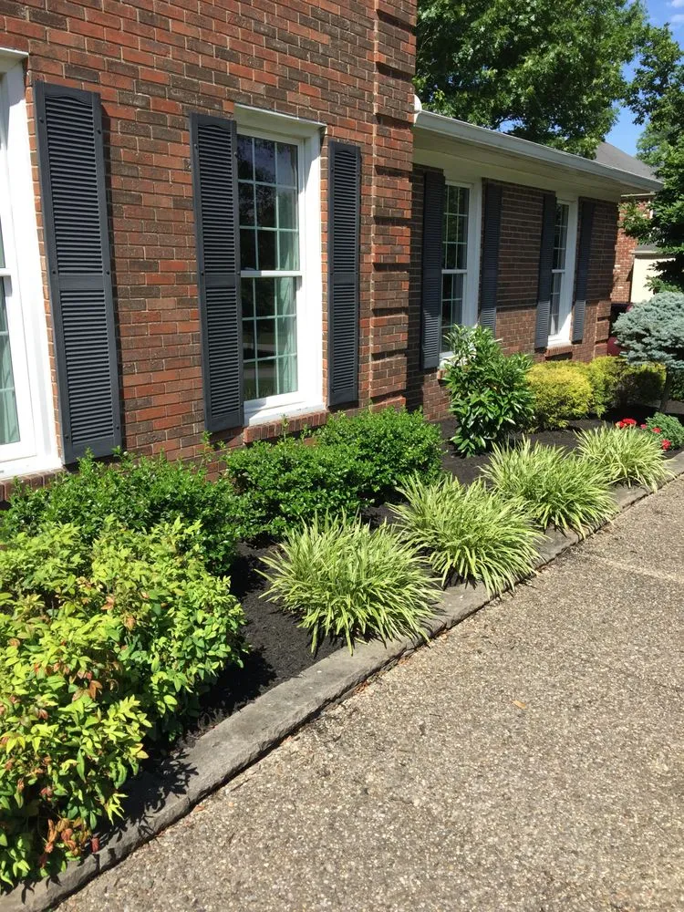 Expert lawn mowing service experts serving Louisville, KY - Wyatt’s Lawncare