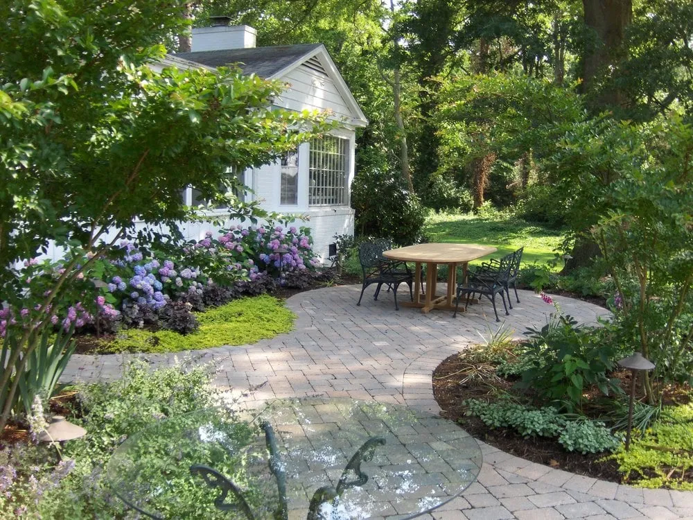 Affordable lawn mowing service in Easton, MD by Wye Tree Landscapes