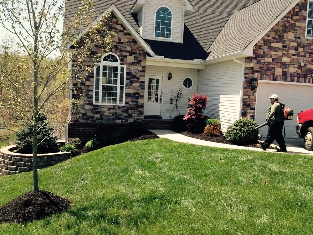 Expert lawn mowing service in Charleston, WV - Wynn Lawn Services