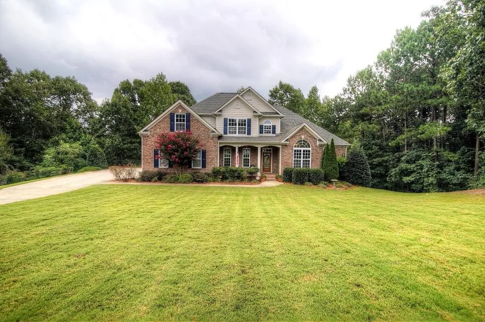 Top-rated landscape design in Douglasville, GA - Wynn's Intensive Lawn Care