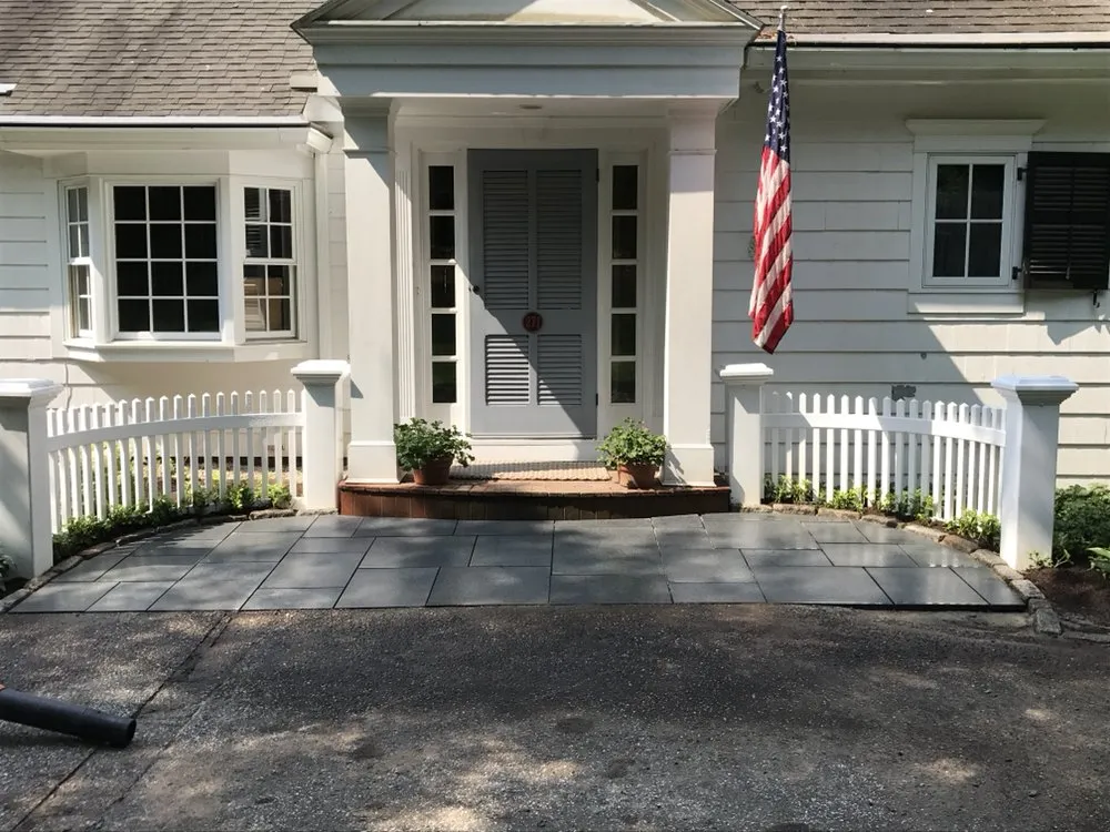 Top-rated lawn mowing service experts serving Simsbury, CT - X-Treme Landscaping