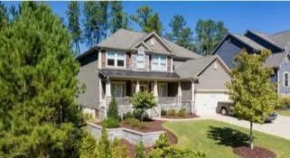 Custom yard cleanup service for homes in Charlotte, NC by Xavier’s Landscaping