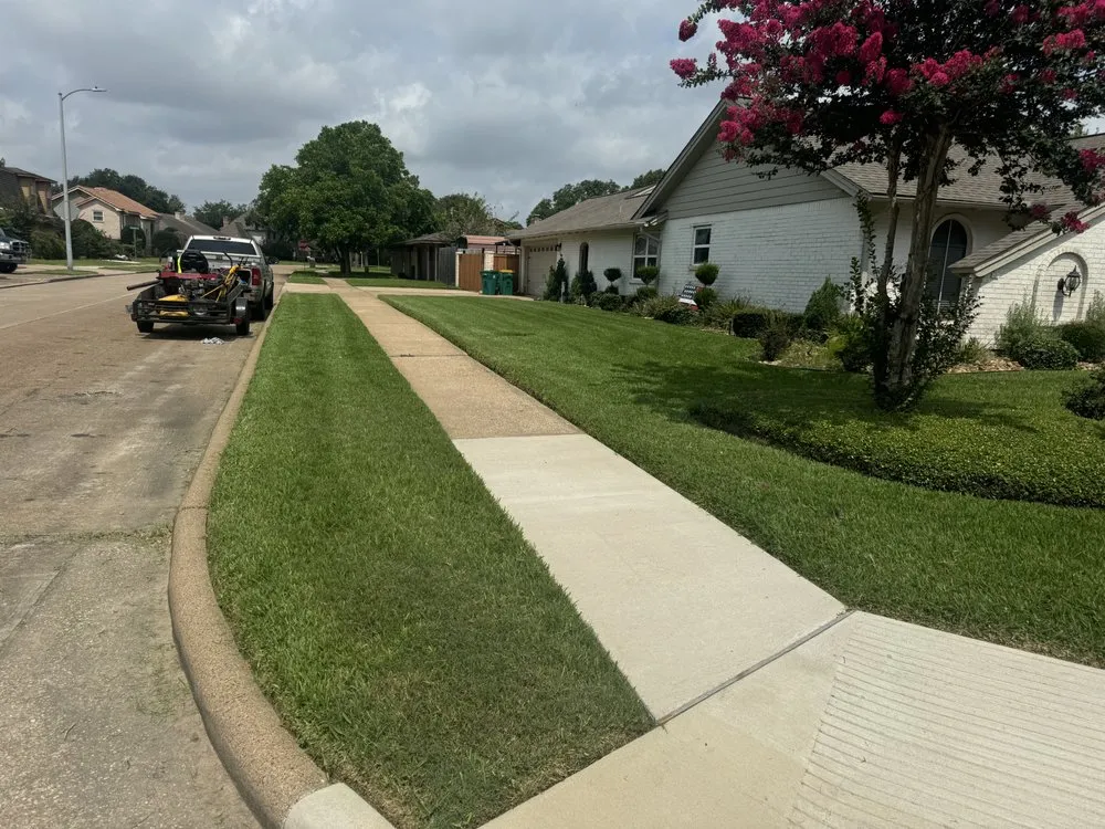 Local landscaping services experts serving La Porte, TX - Xavi’s Landscaping