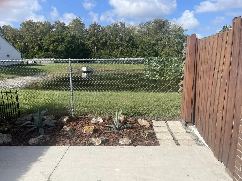 Top-rated yard maintenance experts serving Alafaya, FL - Xclusive Lawn Care