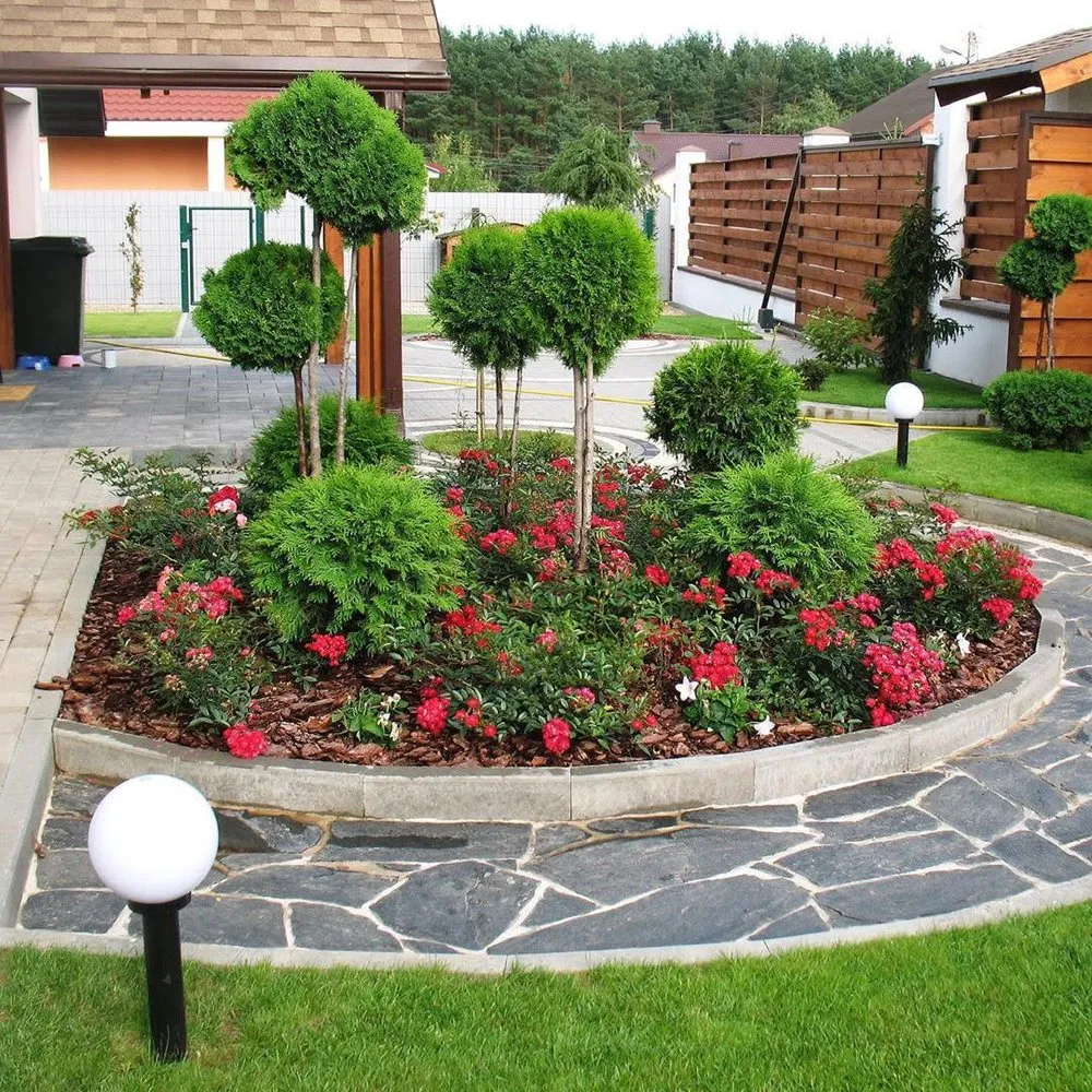 Trusted lawn mowing service for beautiful yards across Woodland HIlls, CA - Xenoscapers