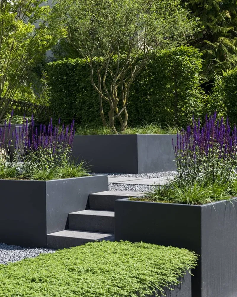 Affordable lawn care service in Woodland HIlls, CA - Xenoscapers