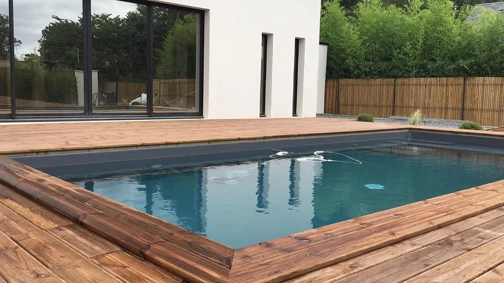 Custom residential landscaping in Woodland HIlls, CA - Xenoscapers