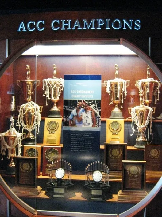 Custom garden landscaping with custom design in Sacramento, CA by Ximenez Waterfalls And Fish Pond Services