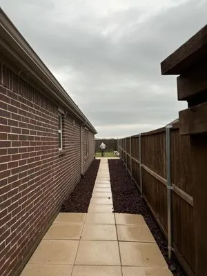 XLP Landscaping & Construction Logo