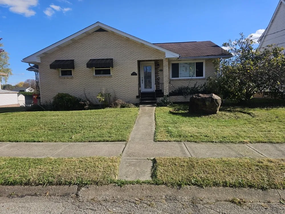 Local residential landscaping in Brackenridge, PA - Xplaz