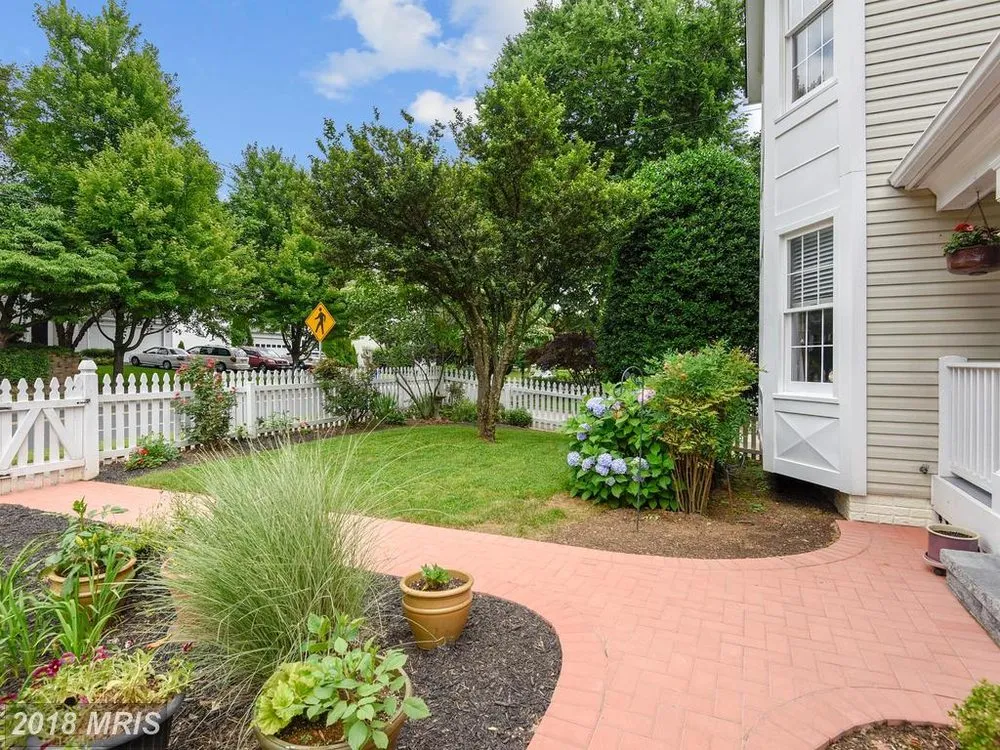 Custom lawn care service in Gaithersburg, MD - Xtra Care Landscaping