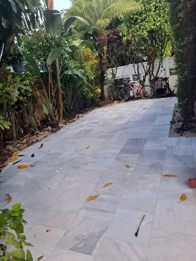 Reliable yard maintenance in Deerfield Beach, FL by Xtra paver solutions