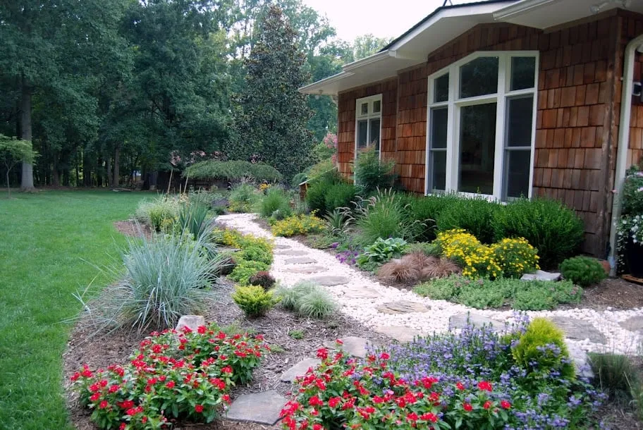 Custom garden landscaping experts serving Pembroke Pines, FL - Xtreme Gardens