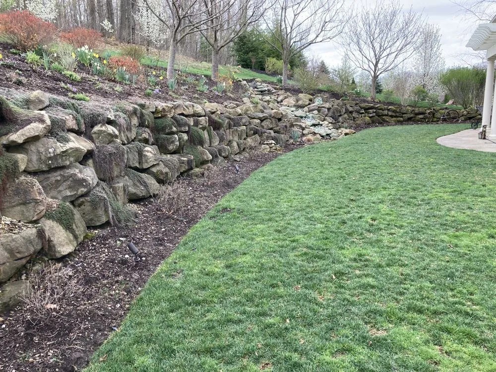 Custom garden landscaping experts serving Zelienople, PA - Xtreme Lawn Services