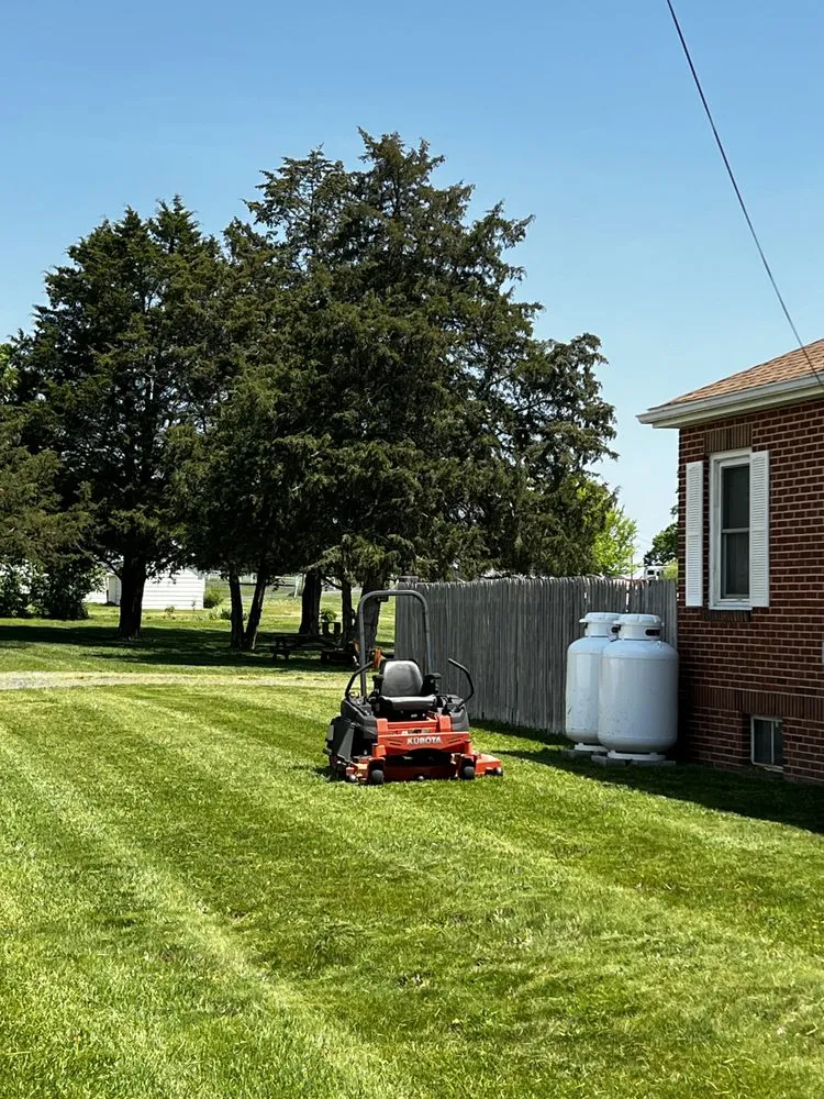 Top-rated outdoor landscaping for year-round maintenance across Toms Brook, VA - Y-it’s Fix Em Up’s