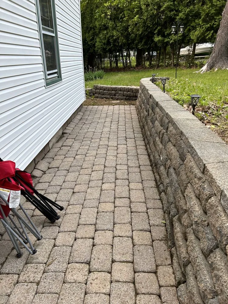 Local yard cleanup service experts serving Seffner, FL - Ya Mon Service Management Company