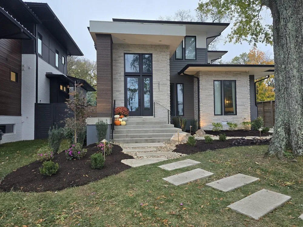 Professional yard cleanup service experts serving Nashville, TN - Yaardvark Landscape