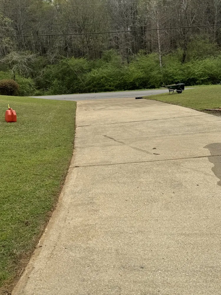 Professional garden landscaping experts serving Adger, AL - Yacks