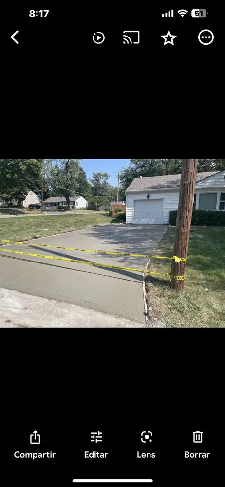 Custom lawn mowing service in Overland Park, KS - Yaels Landscaping