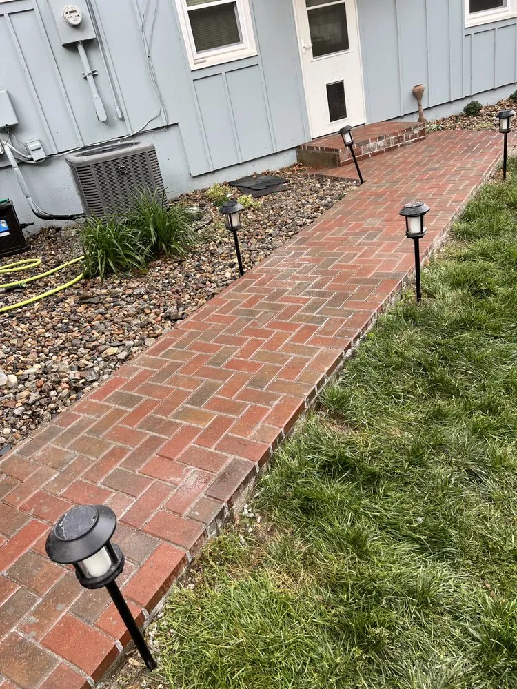 Trusted lawn mowing service in Overland Park, KS - Yaels Landscaping