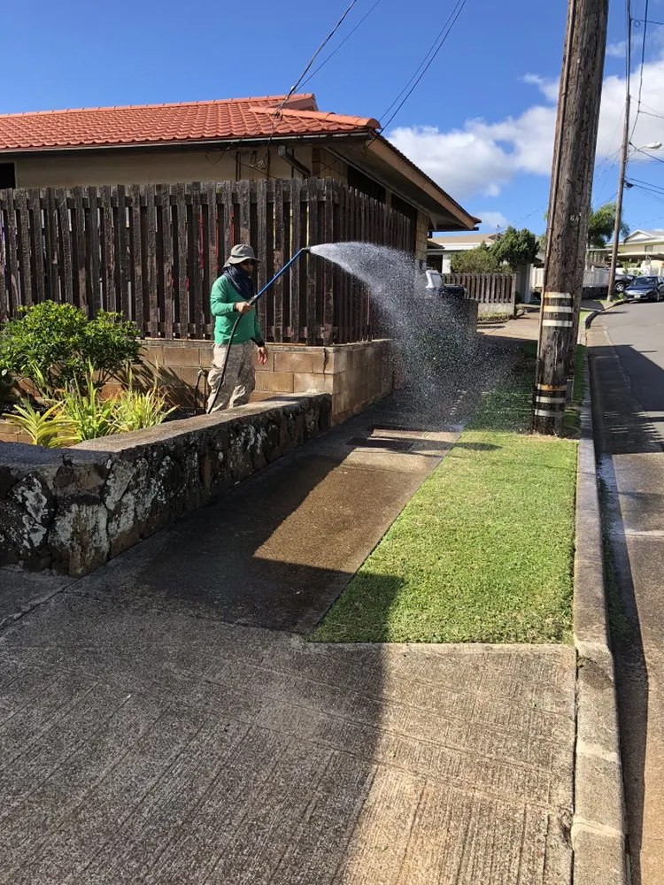 Trusted yard maintenance for homes in Honolulu, HI by Yago Landscape
