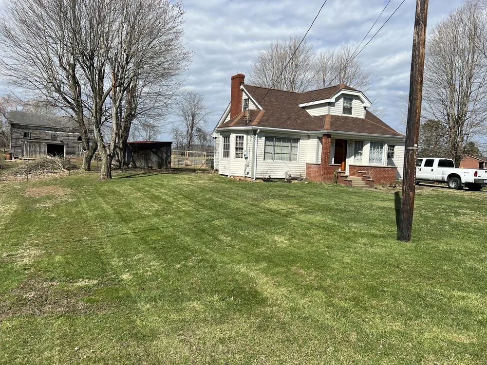 Custom landscape design experts serving Spring Hill, TN - Yahirs Lawncare