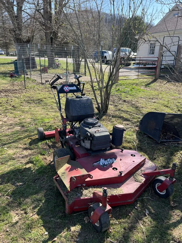 Expert yard maintenance for residential properties across Spring Hill, TN - Yahirs Lawncare