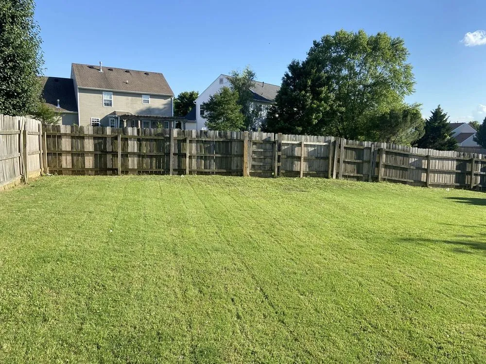 Reliable lawn care service in Spring Hill, TN by Yahirs Lawncare