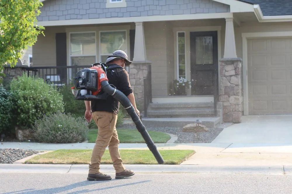 Expert yard maintenance in Union Gap, WA - Yakima's Finest Lawns