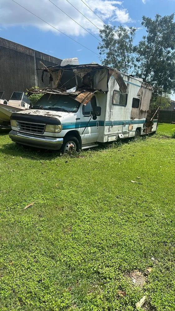 Reliable garden landscaping for homes in Summit, MS by Yaks Junk Removal