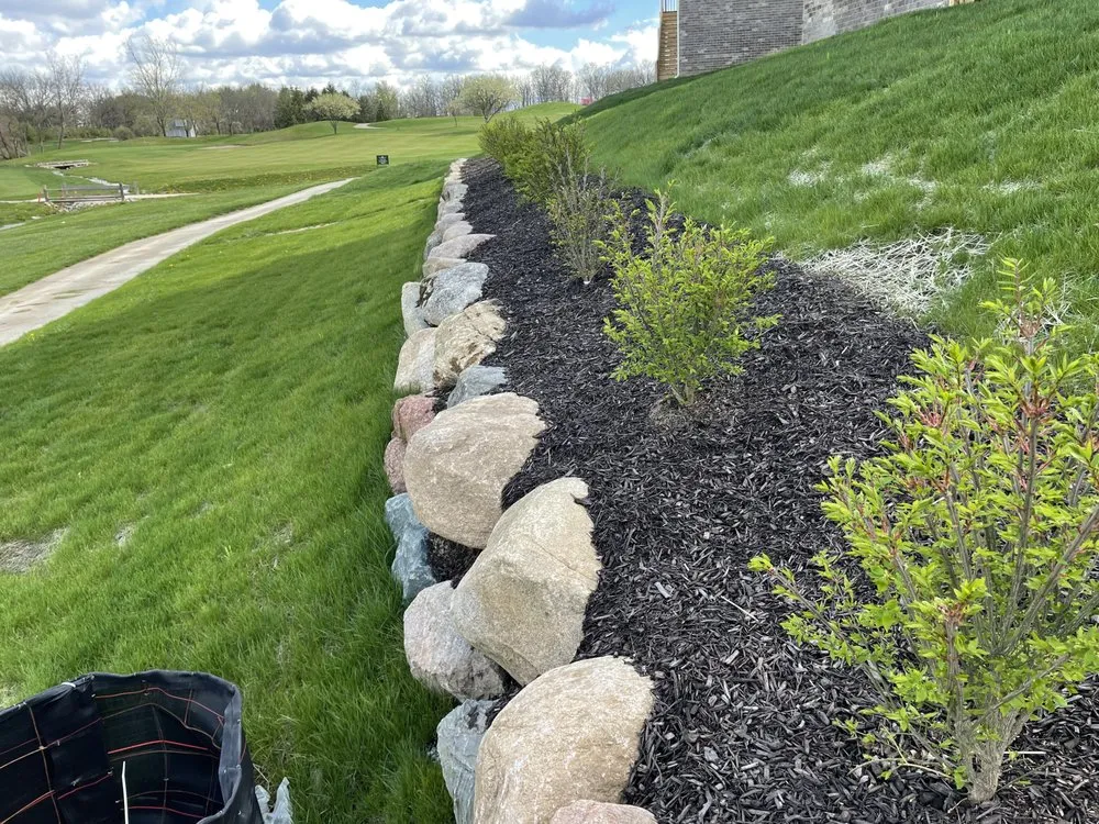 Expert yard maintenance experts serving Noblesville, IN - Yale Gardens