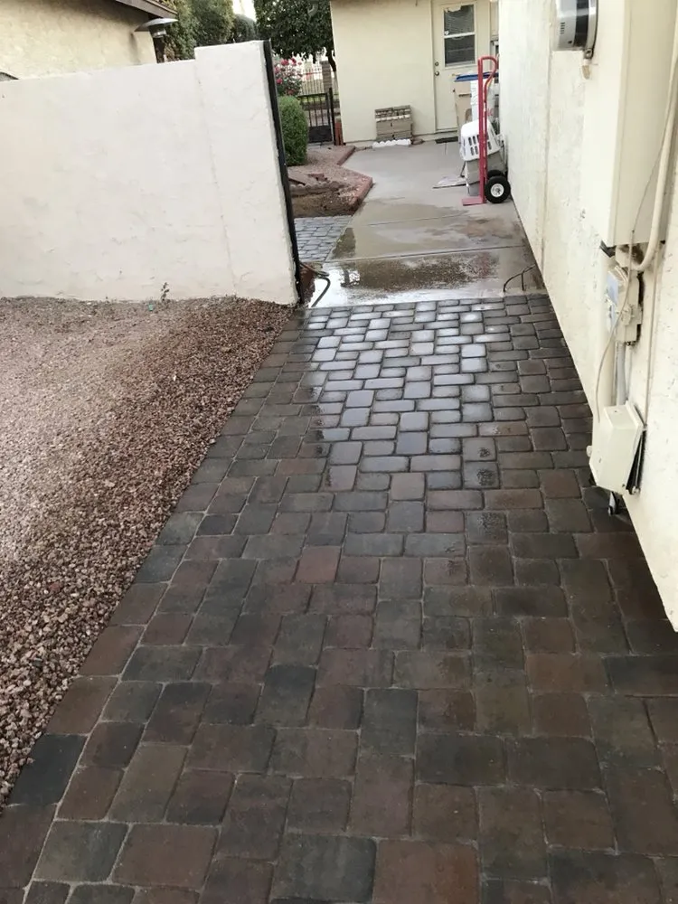 Affordable yard maintenance in Phoenix, AZ by Yandel's Landscaping