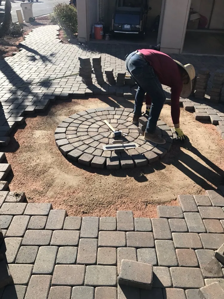 Top-rated garden landscaping for residential properties in Phoenix, AZ by Yandel's Landscaping