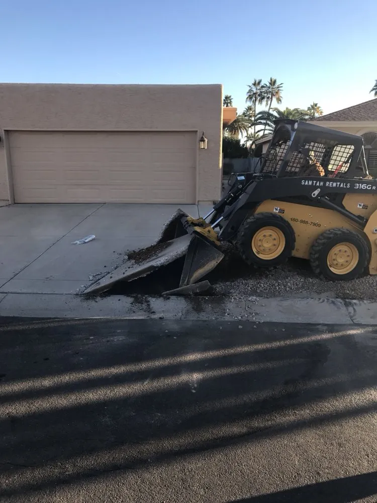 Professional outdoor landscaping in Phoenix, AZ by Yandel's Landscaping