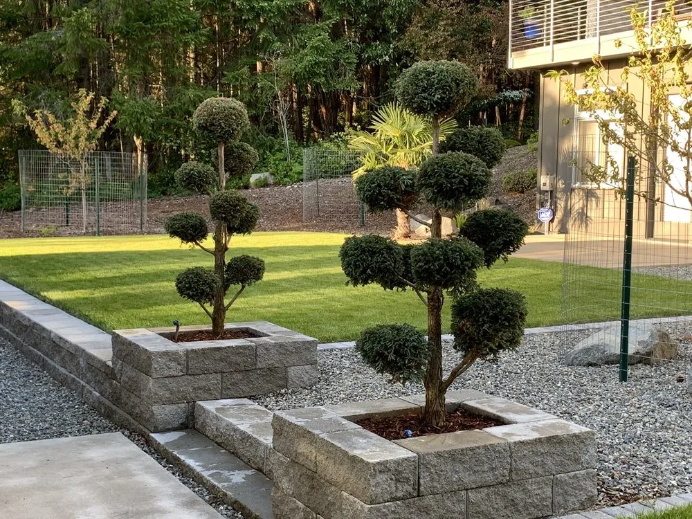 Custom yard maintenance in Gig Harbor, WA - Yang's Nursery & Landscaping