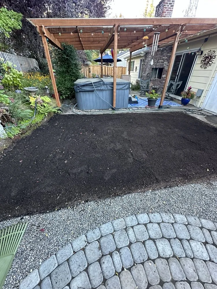 Top-rated lawn care service with custom design in Portland, OR by Yaniel's Yard Care Service