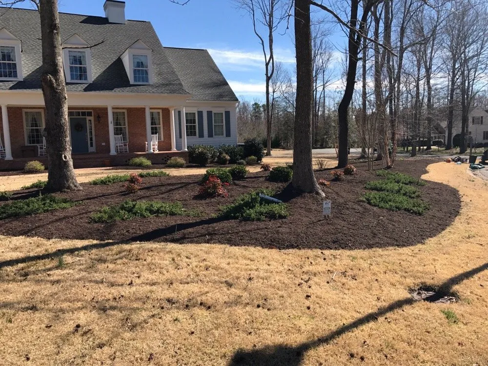 Custom yard cleanup service in Moorestown, NJ - Yanni’s Landscaping