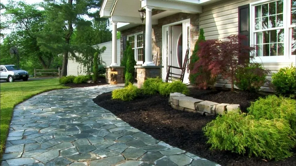 Top-rated landscaping services experts serving Moorestown, NJ - Yanni’s Landscaping