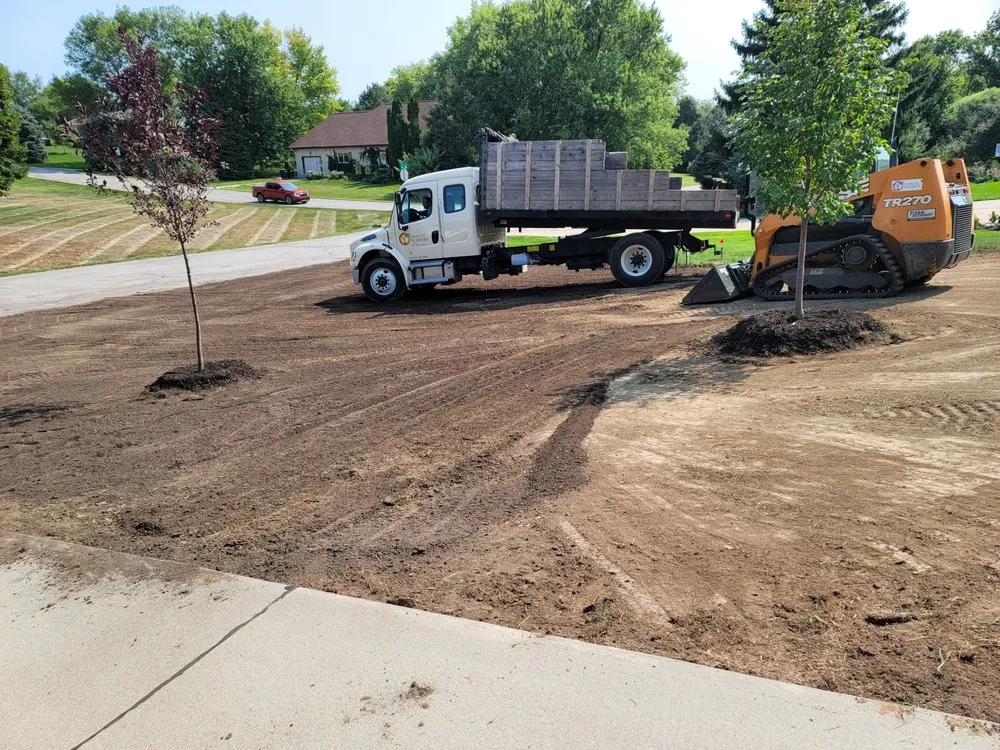 Expert yard cleanup service in Omaha, NE - Yano's Nursery