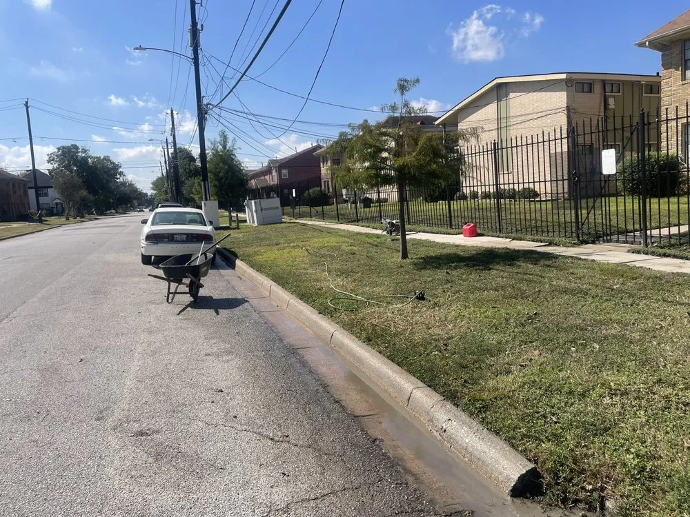 Top-rated yard cleanup service in The Woodlands, TX - Yard & Garden Works