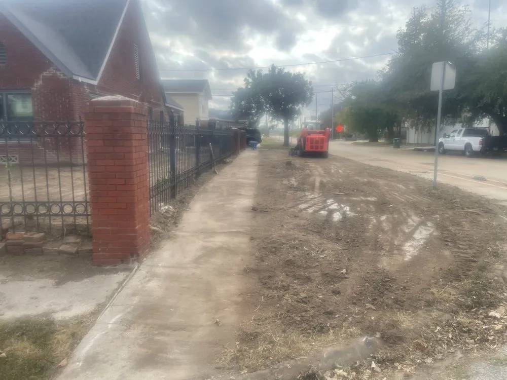 Affordable lawn care service in The Woodlands, TX - Yard & Garden Works