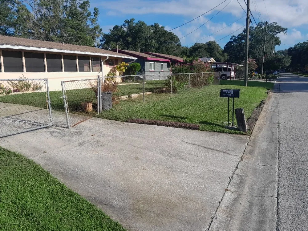 Trusted lawn care service experts serving Tampa Bay, FL - Yard Artists