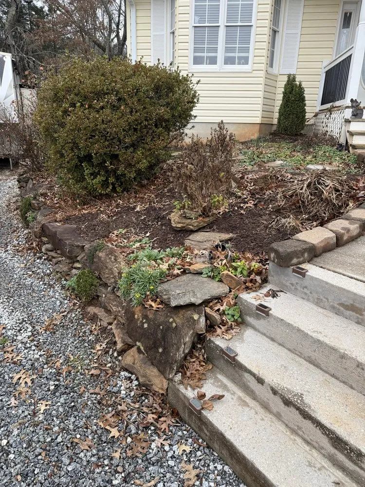 Affordable yard maintenance in Franklin, NC - Yard Boys