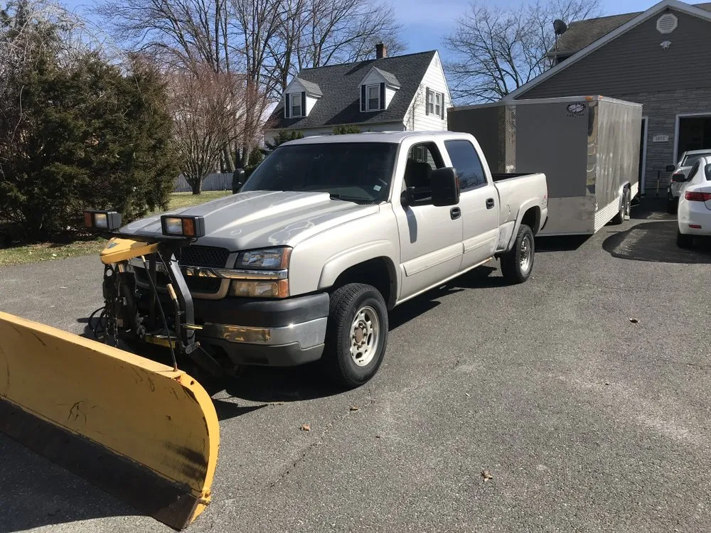 Expert lawn mowing service in Waterbury, CT - Yard Boys Seasonal Service