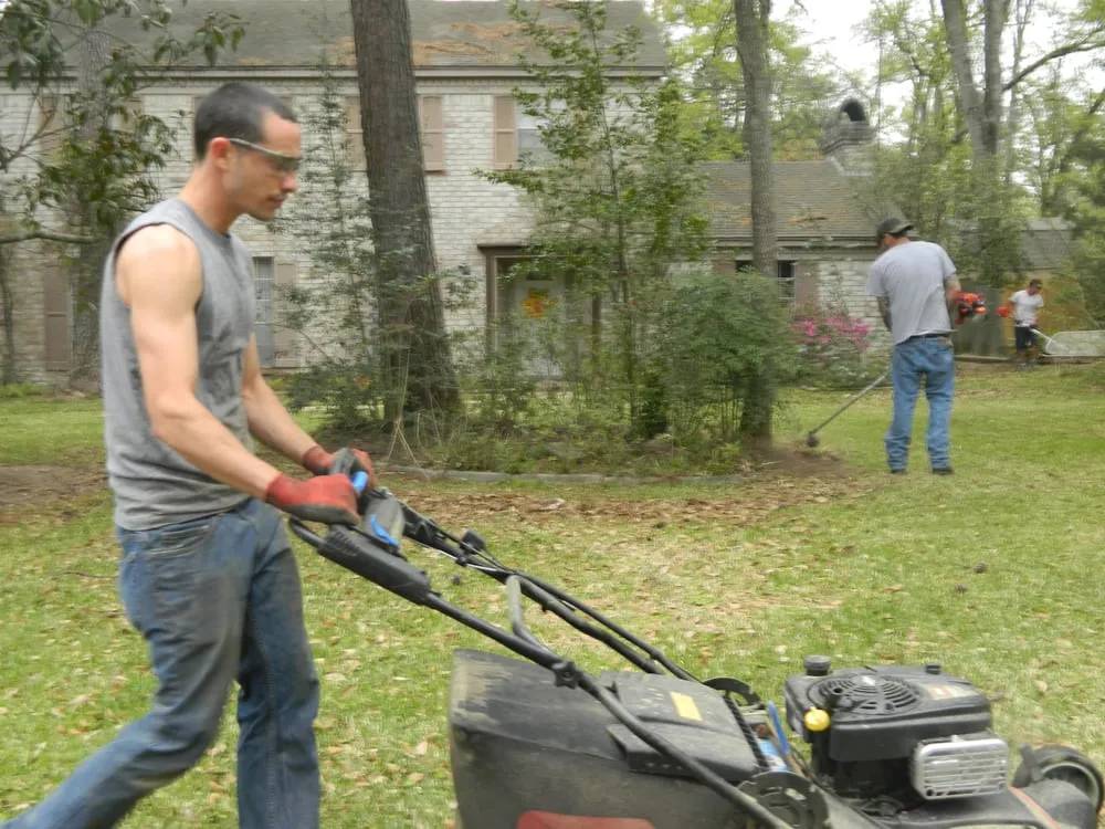 Trusted yard maintenance in Spring, TX - Yard Boys Total Landscaping