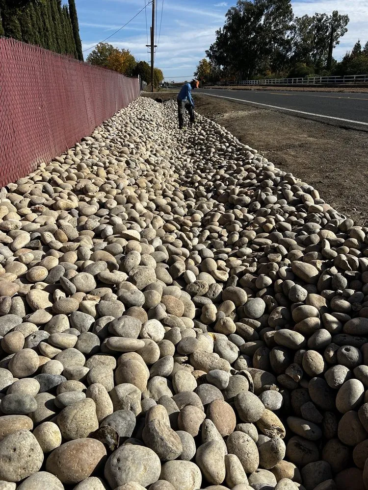 Affordable outdoor landscaping in Dixon, CA by Yard Bros