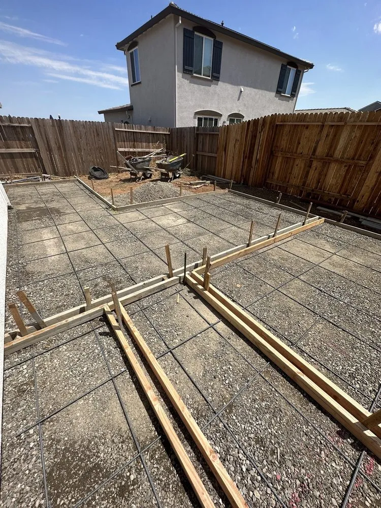 Custom yard cleanup service for beautiful yards across Dixon, CA - Yard Bros